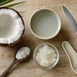Les bienfaits de la noix coco : eau, chair et huile